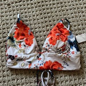 Maaji swimsuit top! Worn once but was too small for me! Size medium!